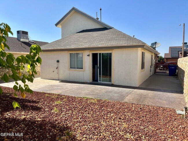Building Photo - 12268 Tierra Ruby Dr