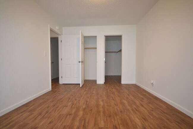 Building Photo - Buffalo Apartments (Bison Terrace)