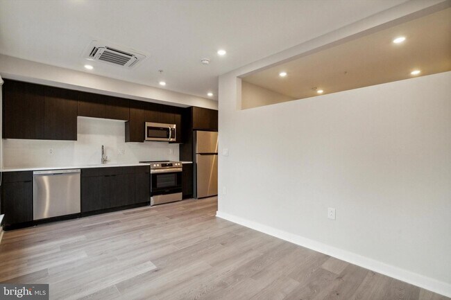 Building Photo - 3449 Scotts Ln