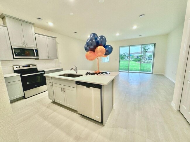 Building Photo - New Townhome for Rent