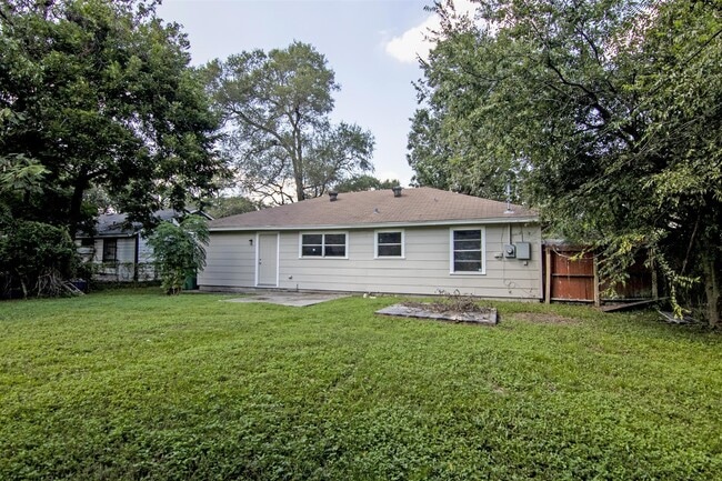 Building Photo - 7244 Rhobell St