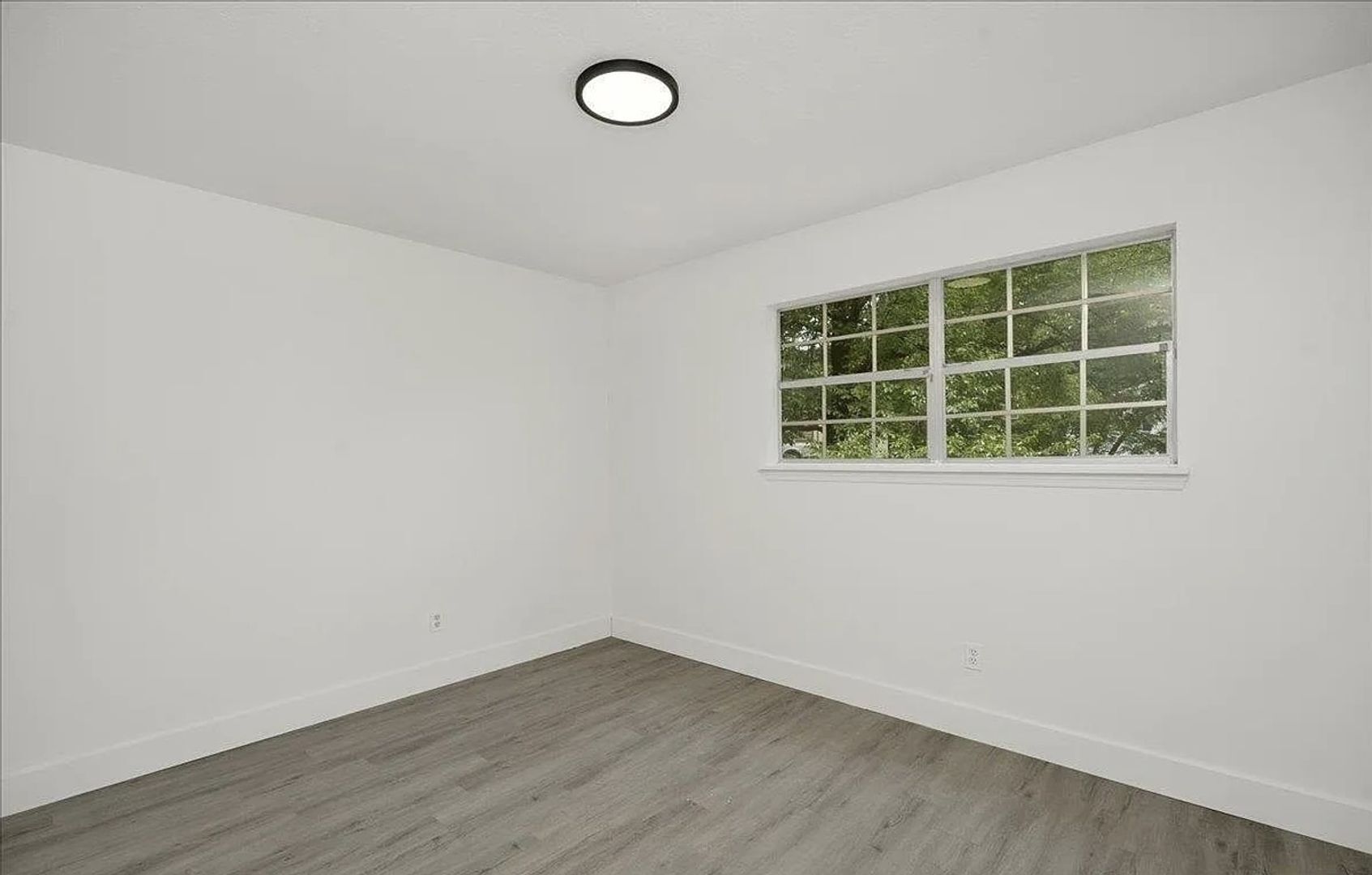 Building Photo - 5188 Goldmar Dr