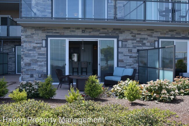 Building Photo - 1 br, 2 bath House - 5105 Grand Loop #109