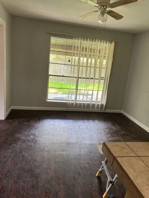 Building Photo - 12715 W Club Ln