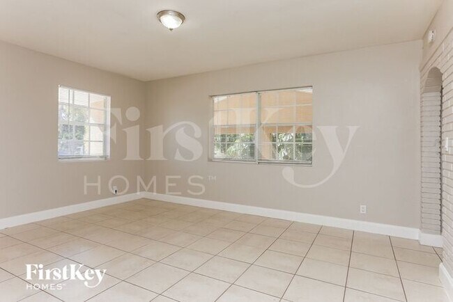 Building Photo - 2621 Fletcher Ct