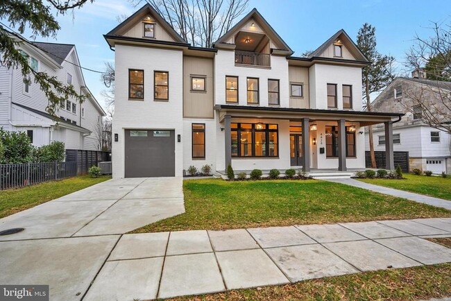 Building Photo - 4428 Albemarle St NW