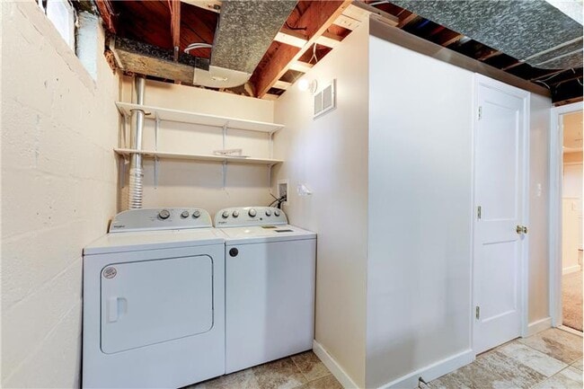 Building Photo - 2308 Mary Baldwin Dr