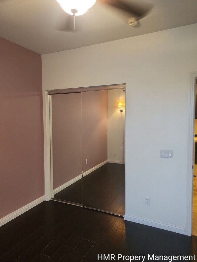 Building Photo - 12377 Hollyhock Dr