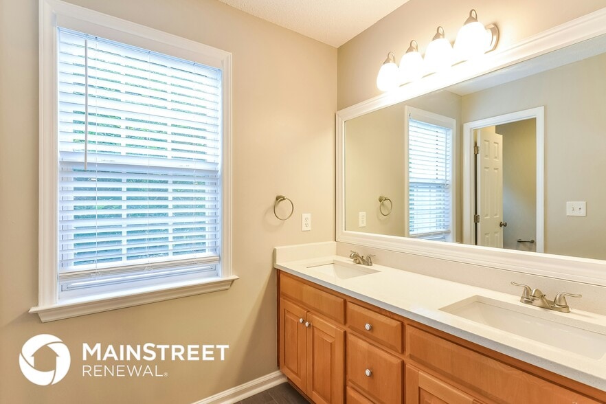 Building Photo - 6808 Vernie Dr