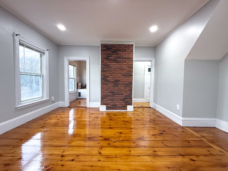 Building Photo - 173 Elm St