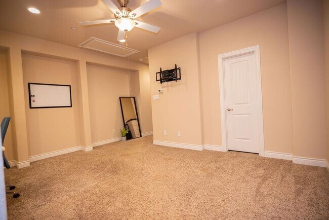 Building Photo - 15303 Westland Gate Dr
