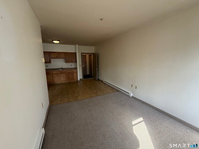 Building Photo - 277 N Main St