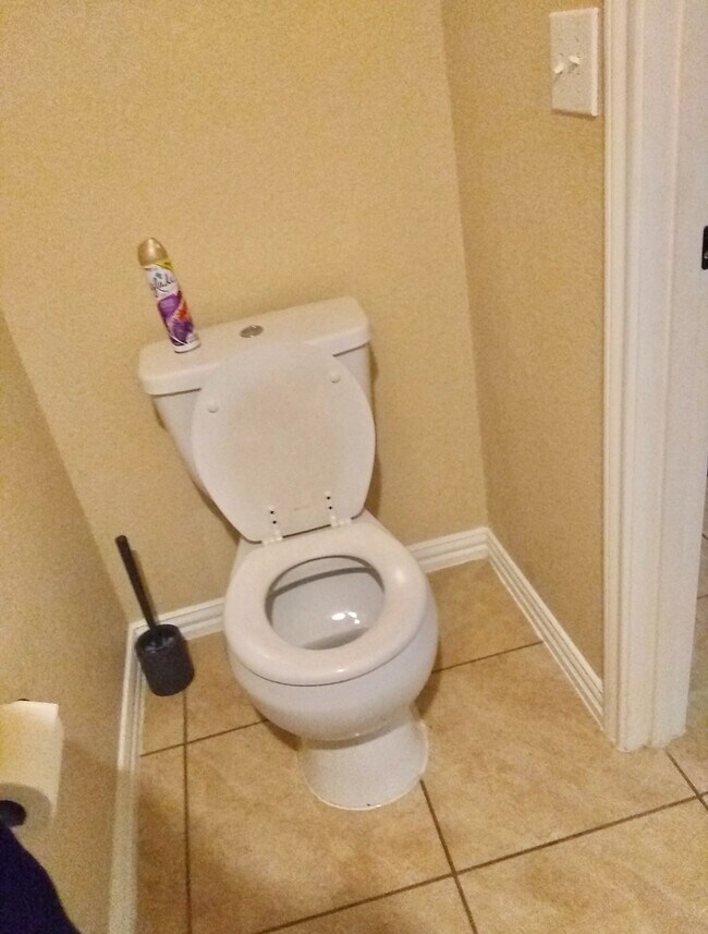 Building Photo - 1514 Chinook