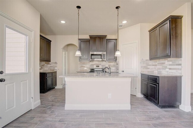Building Photo - 7819 Cypress Dr
