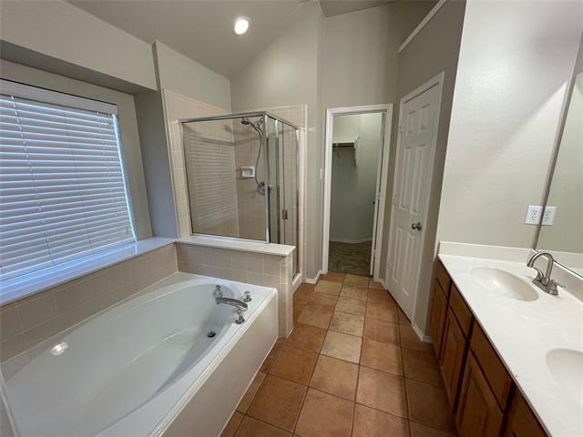 Building Photo - 1504 Hickory Bend Dr