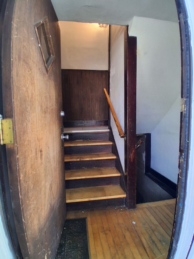 Building Photo - 3179 N 39th St