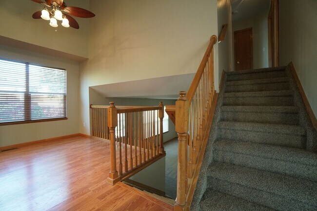 Building Photo - 1072 Scarlet Oak Dr