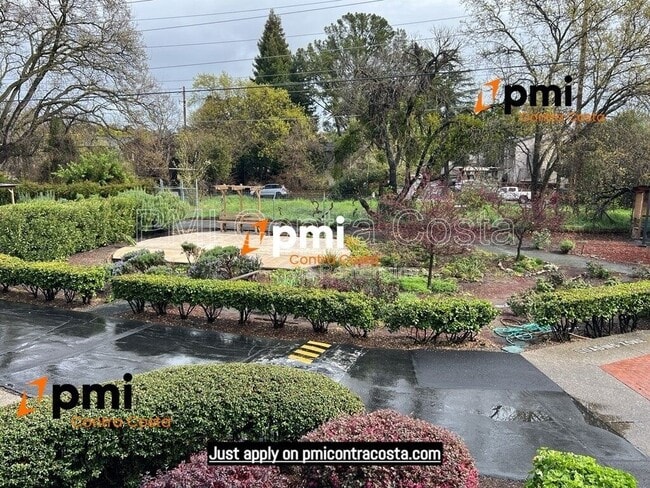 Building Photo - 470 N Civic Dr