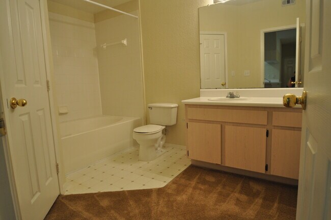 Building Photo - The Preserve Gated Community, $1275/mo  2nd floor unit AVAILABLE June 10th!