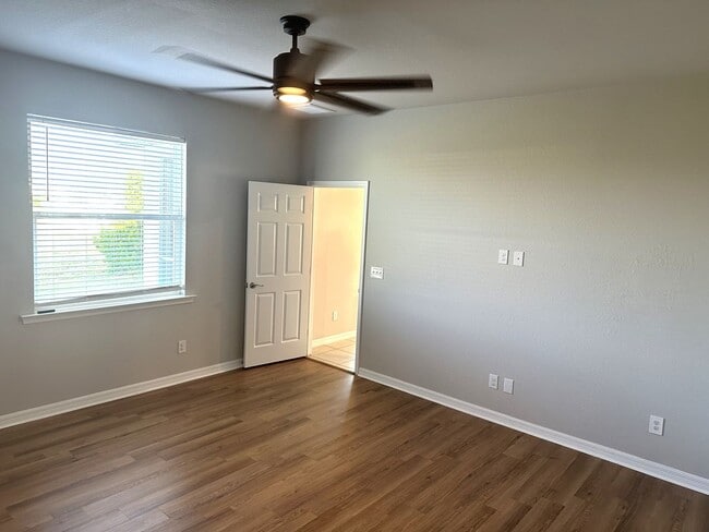 Building Photo - Available Now!! NW CAPE CORAL 3 BEDROOM 2 BATHROOM 2 CAR GARGAGE