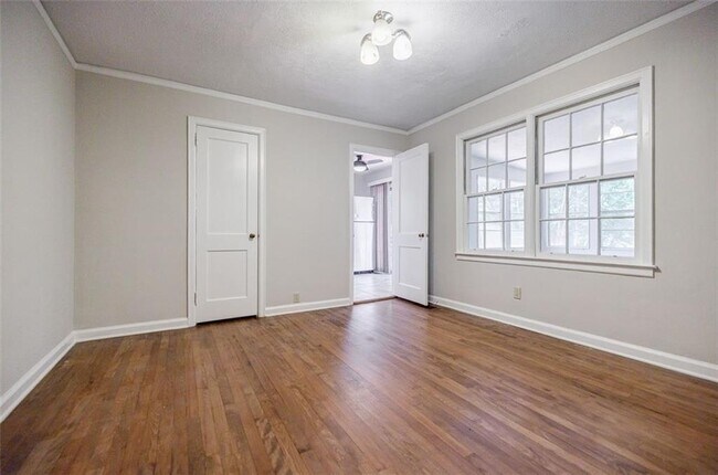 Building Photo - 1716 Beacon Hill Blvd NE