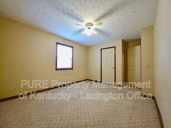 Building Photo - 366 Bonny Lynn Dr