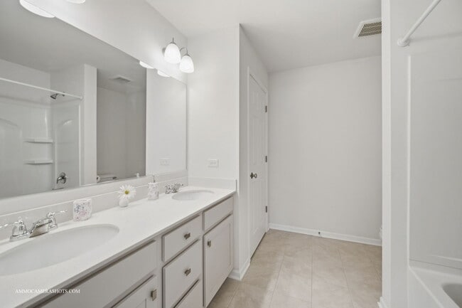 Building Photo - 26305 W Milestone Dr