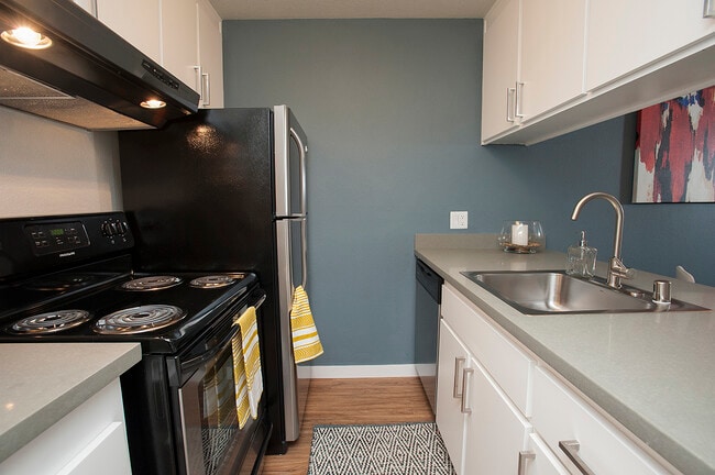 Kitchen - Artisan Square