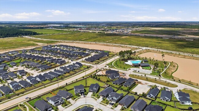 Building Photo - 7303 Bristlegrass Colony Ct