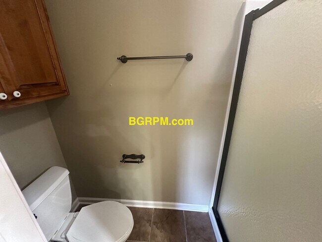 Building Photo - 4 BD 2 BA