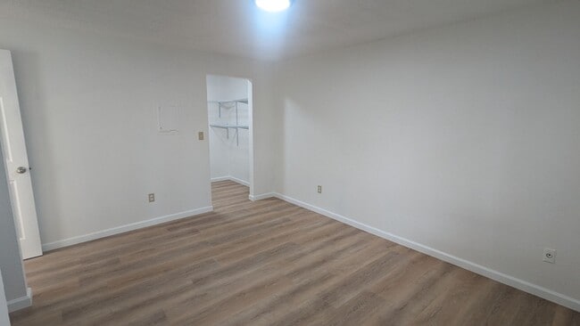 Building Photo - 4300 Sunset Blvd