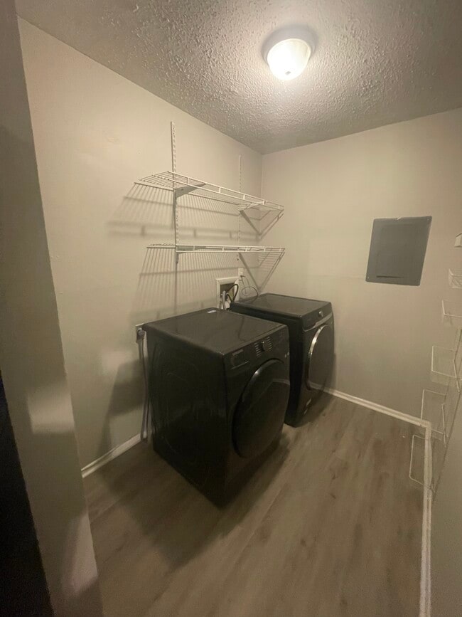 Building Photo - 622 Spirit Ct