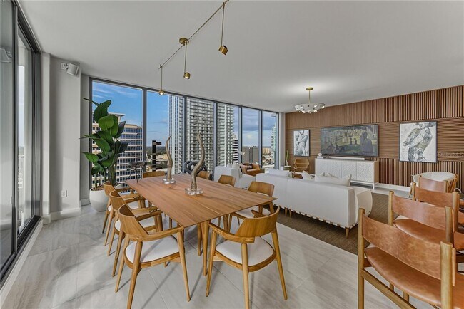 Building Photo - 275 1st Ave S