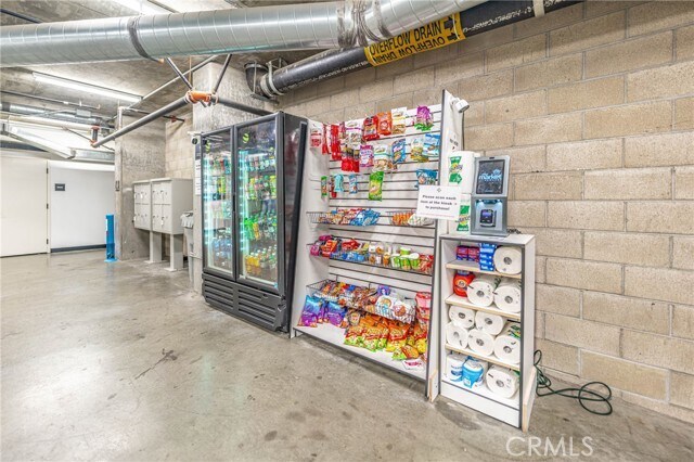 Building Photo - 1050 S Grand Ave