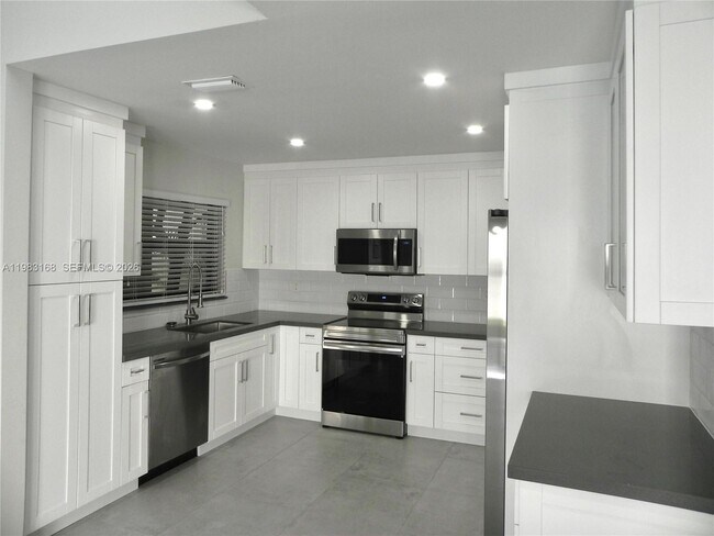 Building Photo - 13178 SW 91st Pl