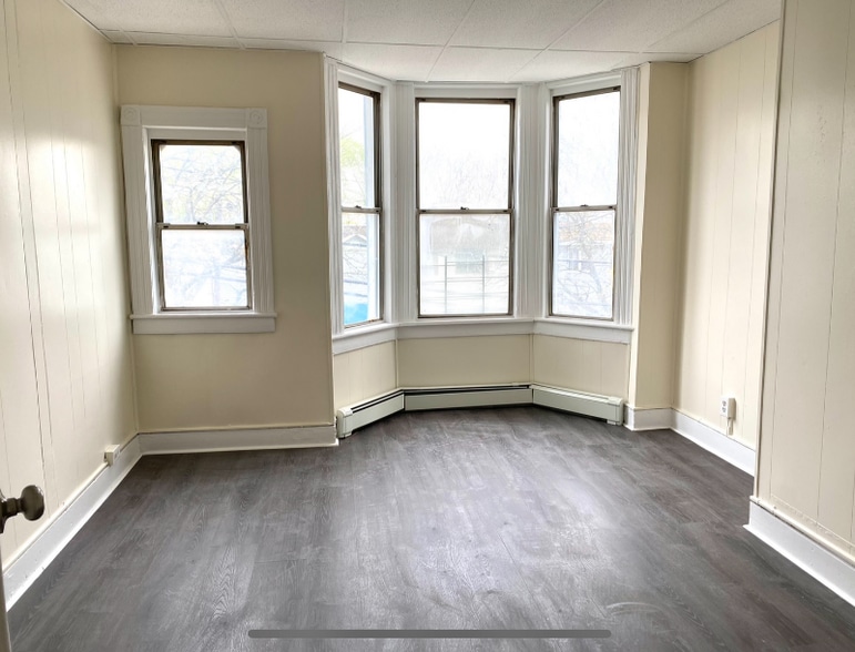 Building Photo - 120 Kearney Ave