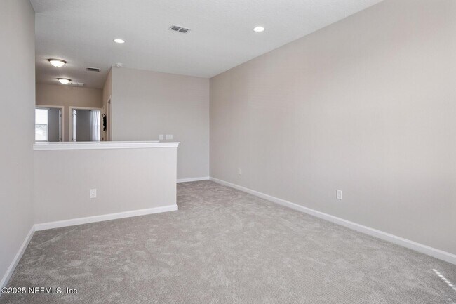 Building Photo - 698 Cherry Elm Dr