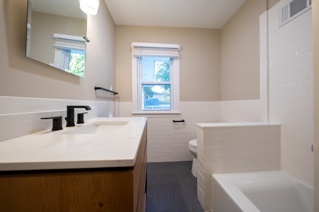 Building Photo - 2100 Randolph Ave