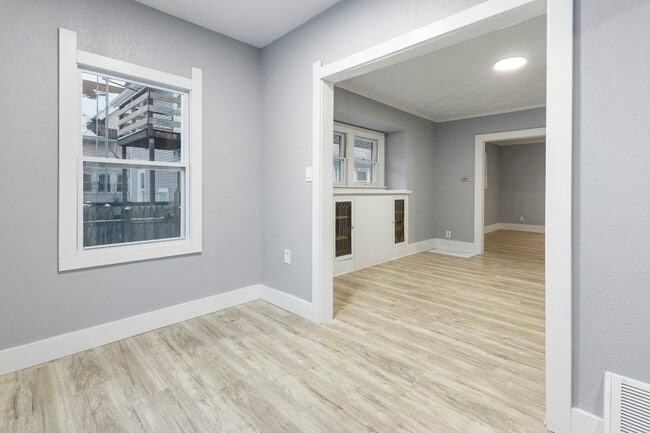 Building Photo - 1728 Berkshire Pl