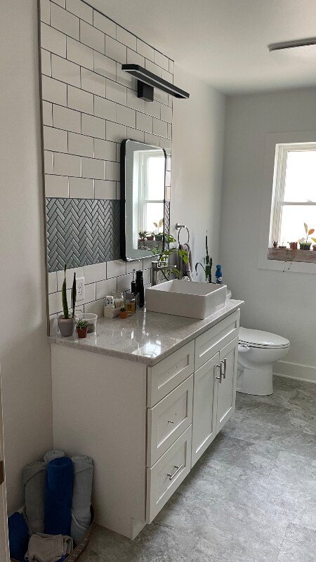 Building Photo - 24 E Middle St