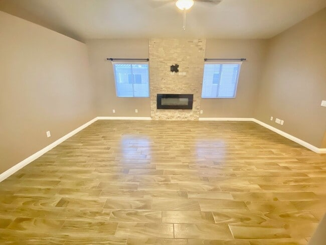 Building Photo - CHARMING CONDO IN DESIRABLE WEST LAS VEGAS NEAR SUMMERLIN