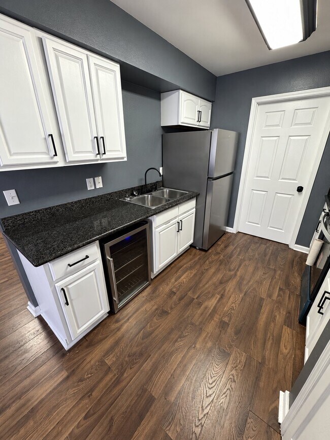 Building Photo - 4017 Jupiter Dr