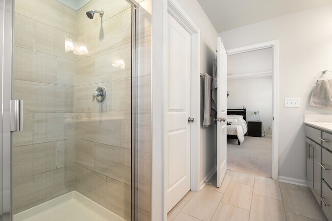 Building Photo - Bright, Spacious 3BR/2.5BA Home – Move-In Ready with Loft & Open Floor Plan