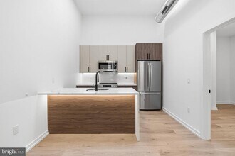 Building Photo - 203 S 13th St