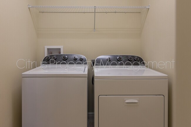 Building Photo - 3/2.5 Town Home in Windermere