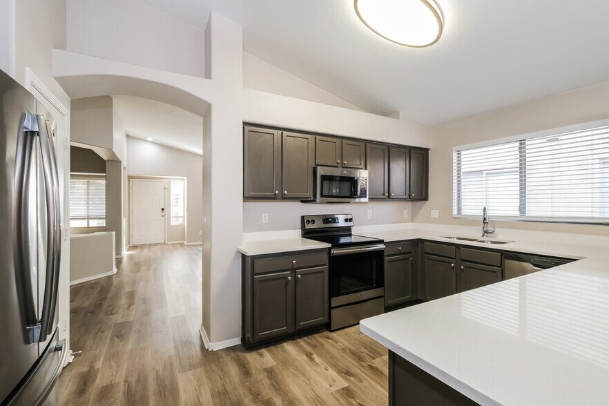 Building Photo - 9518 W Williams St