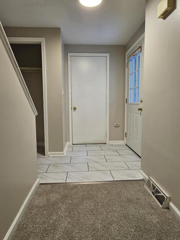 Building Photo - 8170 Honeysuckle Dr