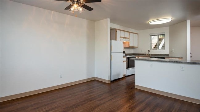 Building Photo - Main Street Village