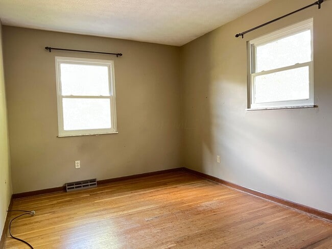 Building Photo - 316 Finstock Way
