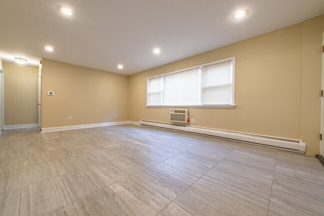 Building Photo - 3804 N Harlem Ave